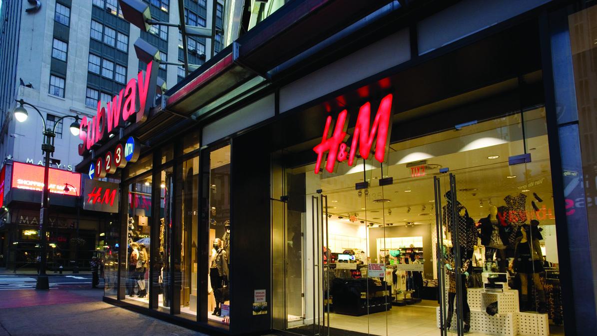 H&M to open in Moorestown Mall. - Philadelphia Business Journal