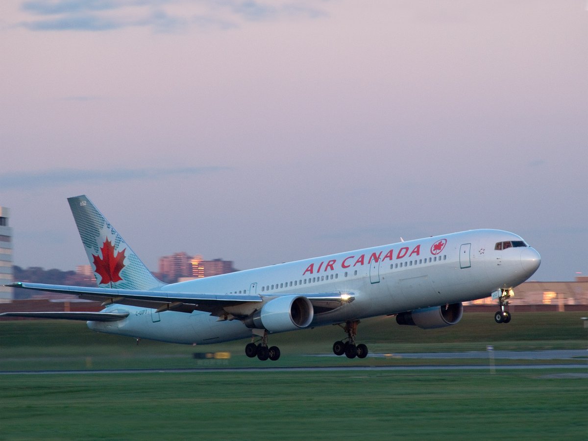 Air Canada resumes daily Milwaukee Toronto flight in May