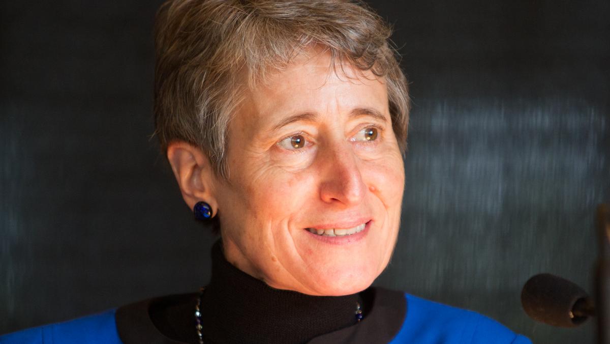 Sally Jewell speaks at UW Runstad Department of Real Estate dinner ...