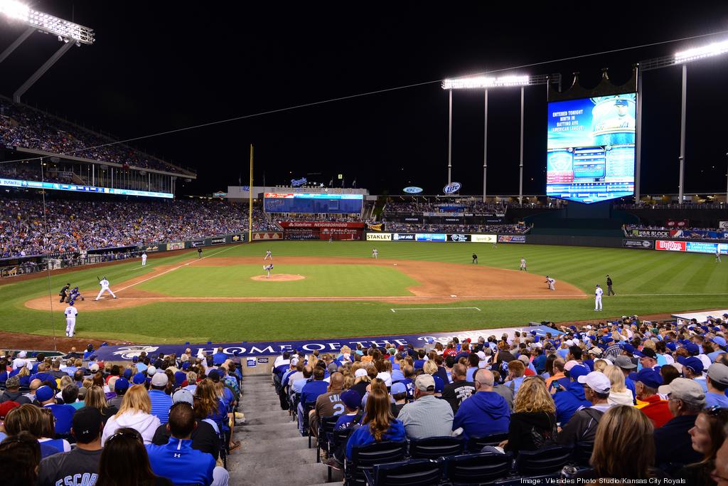 A short history of Royals homers in Sonic Slam inning