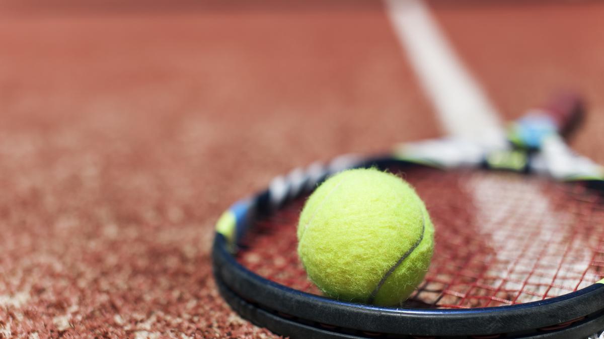 Sinclair Broadcast acquires Tennis, magazine for $8 million