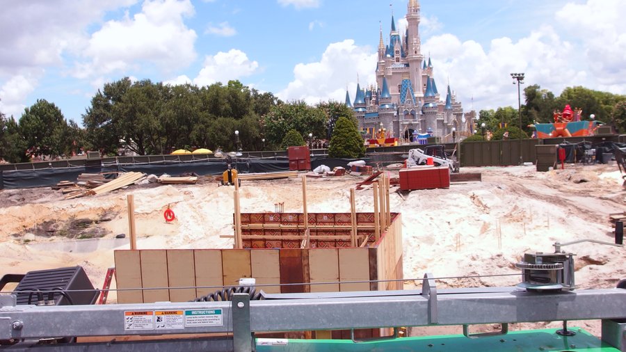 Disney Construction32