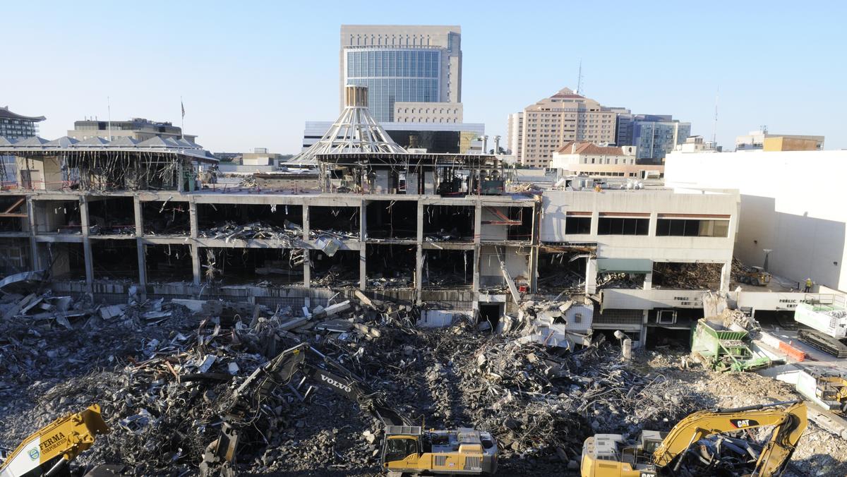 Mall demolition continues at arena site (Gallery) - Sacramento Business ...