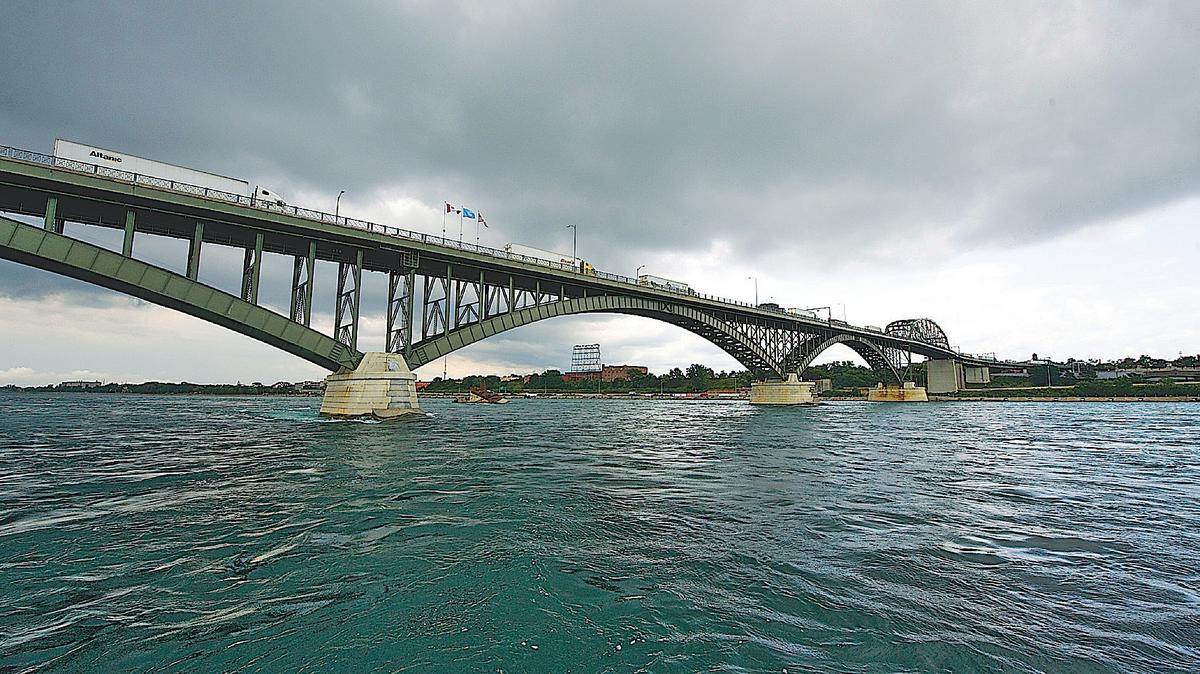 Higgins pushes full Peace Bridge inspections in Canada - Buffalo ...