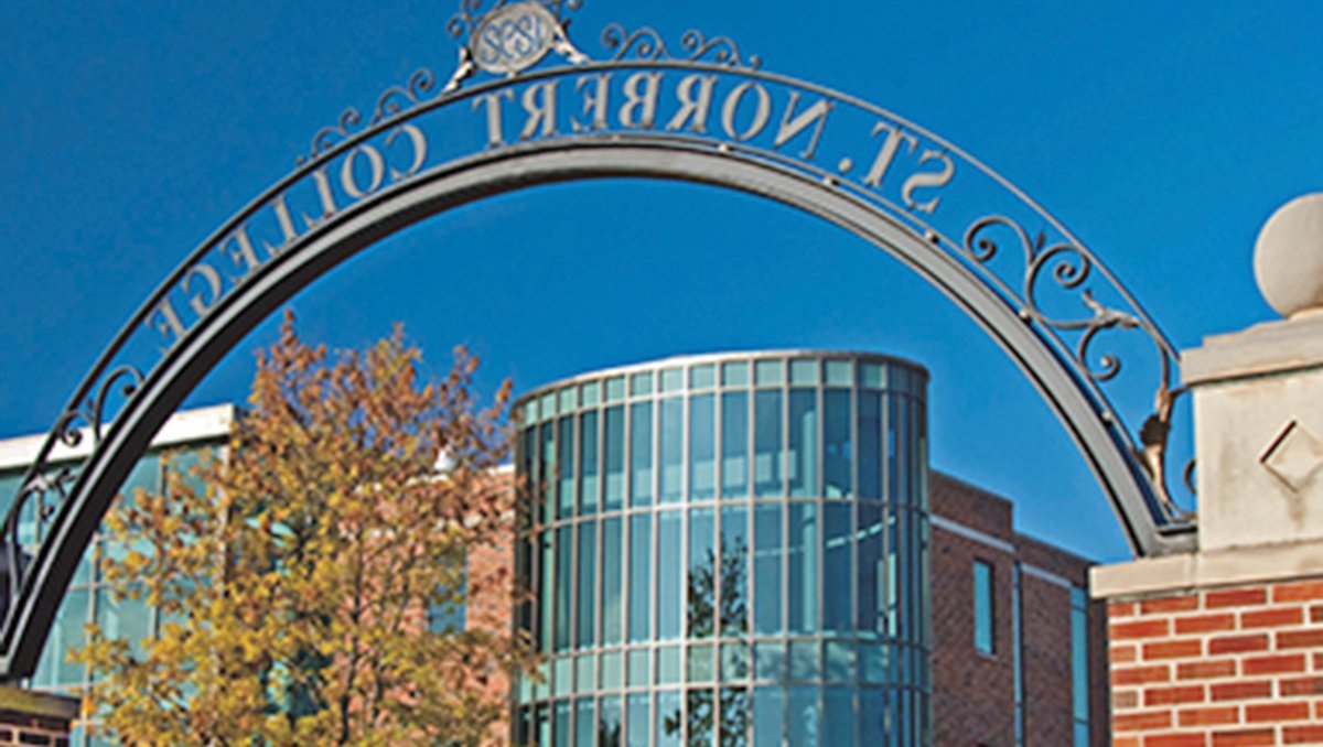 St. Norbert College endowment receives 30M gift from Schneider family