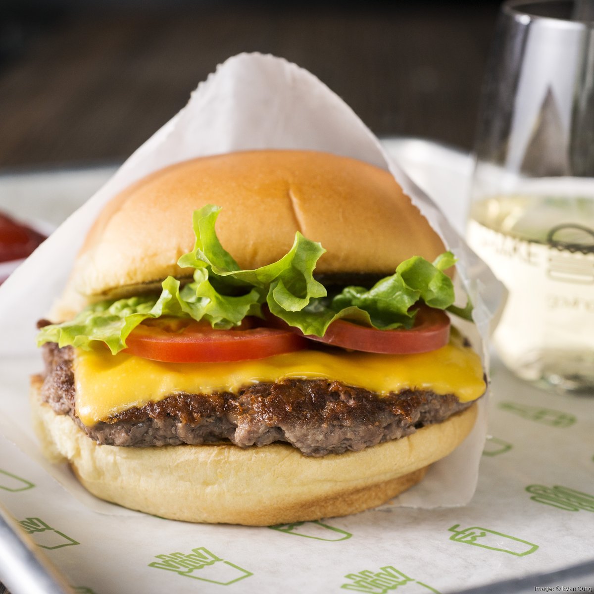 Shake Shack's New Veggie Burger Is Actually Good