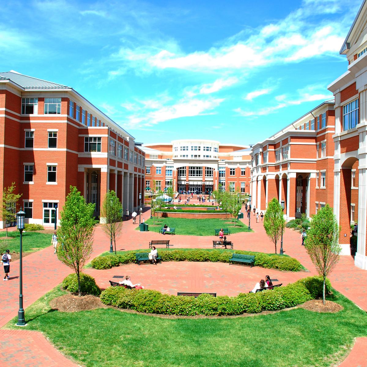 How UNC Charlotte professor pay compares to national trend