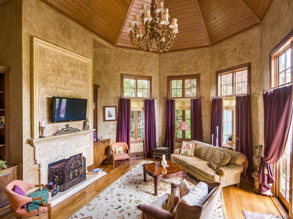 Beautiful Estate Home in Longview Country Club Longview Charlotte