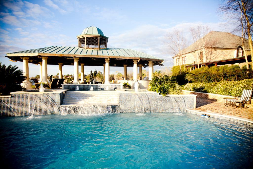 Lakefront Estate in the Heart of El Lago Taylor Lake Houston