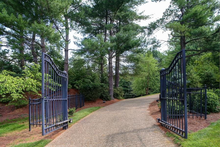 Prospect Privacy Hunting Creek Country Club Louisville Louisville