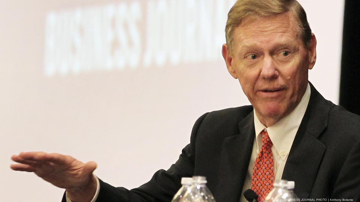 Report: Former Boeing and Ford chief Alan Mulally to meet with Trump