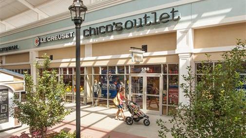 Le Creuset: Tanger Outlets Charleston