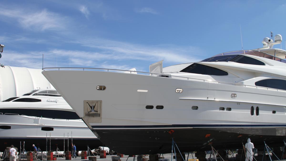 wayne huizenga yacht