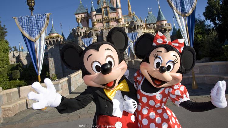 Disneyland Reaches Deal With Employees On Reopening L A Biz