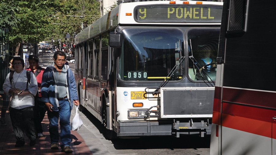 TriMet offers 2.5K bonus, on top of pay hike, to lure bus drivers