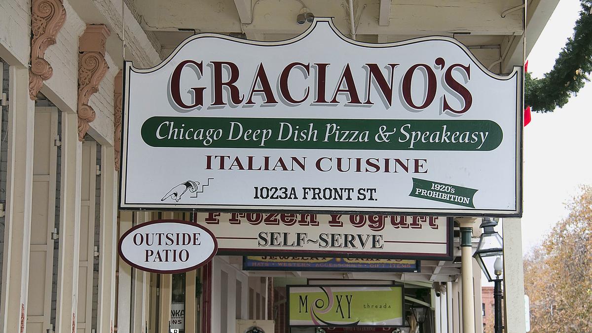 Graciano’s Deep Dish Pizza to be replaced by Knobs and Knockers