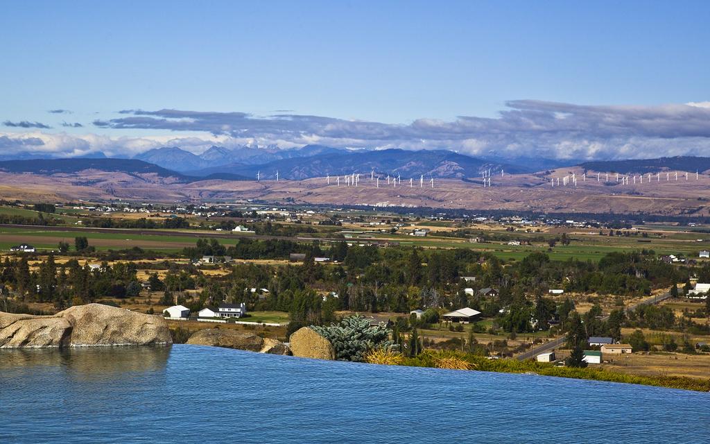 WorldClass Contemporary Northwest Designed Equine Ranch on 155 Acres