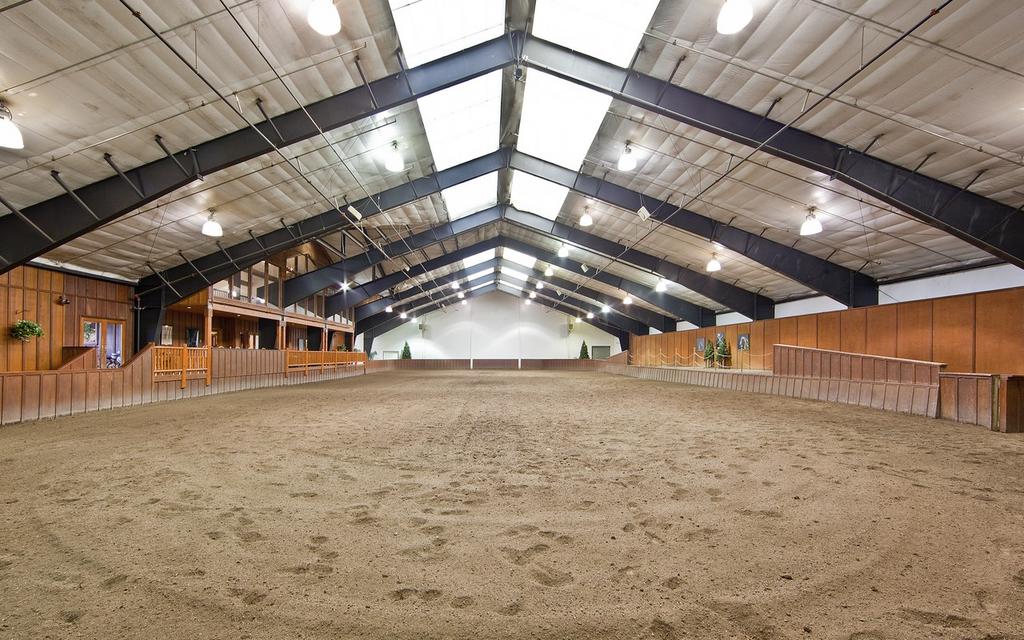 World-Class Contemporary Northwest Designed Equine Ranch On 155 Acres ...