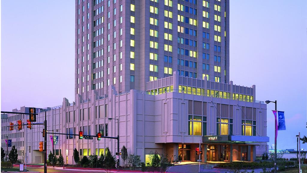 Hyatt Regency At Penn S Landing To Hilton Renovations Soon Hyatt Regency At Penn S Landing To Hilton Renovations Soon Philadelphia Business Journal