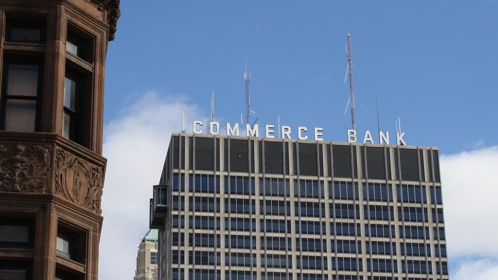 Commerce Bank adds Linda Hanson to executive team - Kansas City Business  Journal