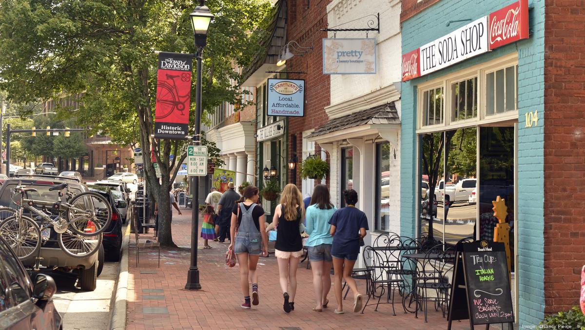 24/7 Wall St. names Davidson 'richest town' in N.C. - Charlotte