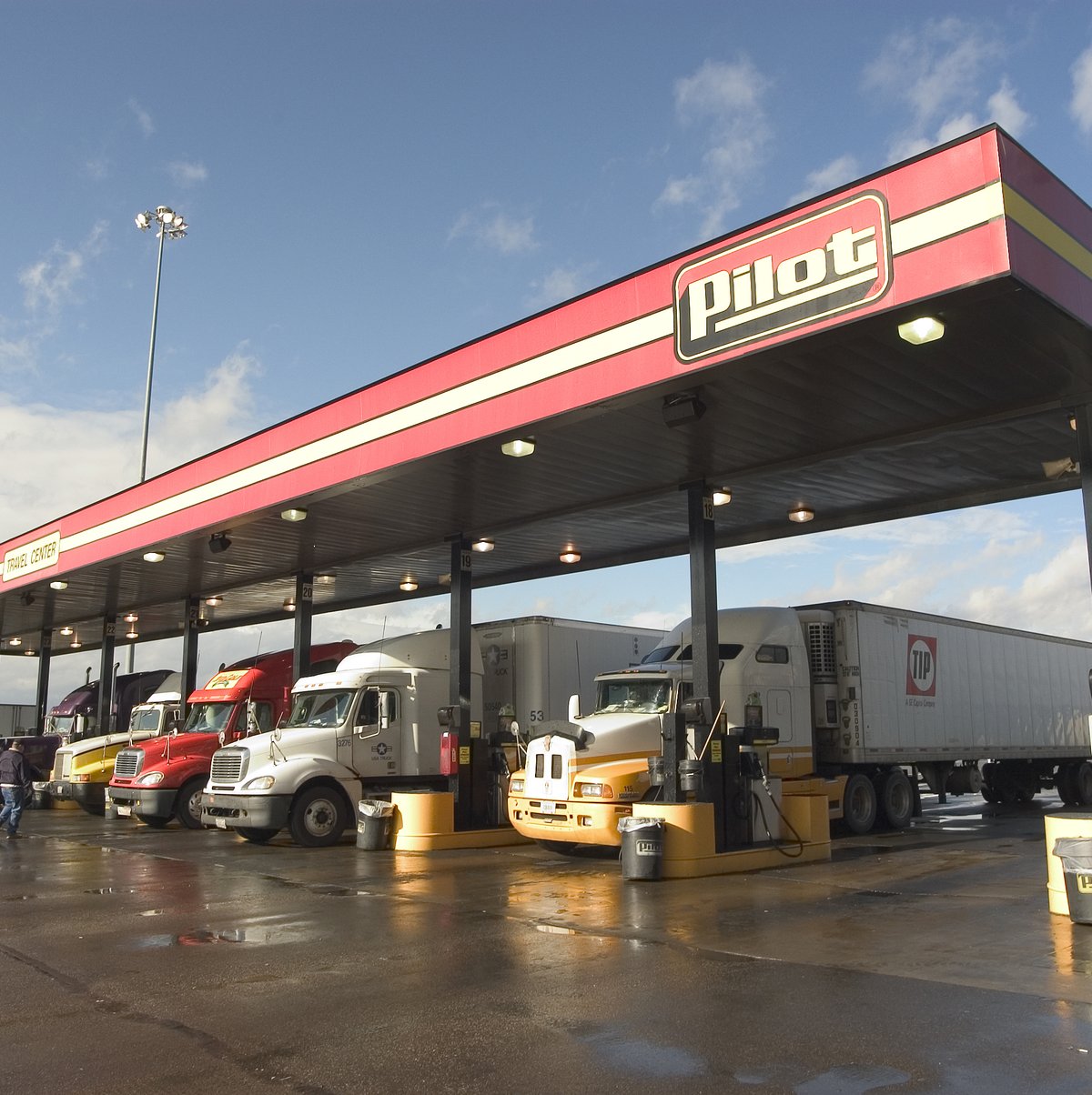 Exploring Flying J Travel Centers: The Ultimate Truck Stop Experience