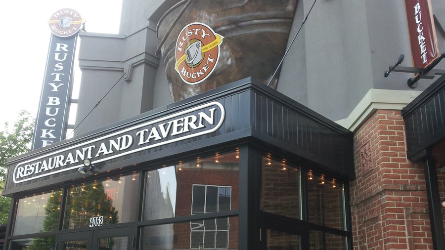 Easton Town Center’s Rusty Bucket showcasing new look, expanded menu