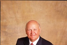 Wayne Huizenga, Blockbuster and Miami Dolphins owner, dies at 80