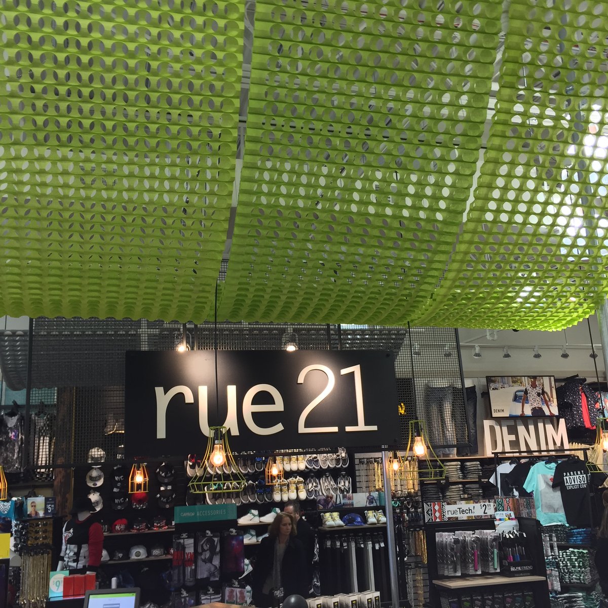 Rue21 closing 400 stores, 16 in Michigan