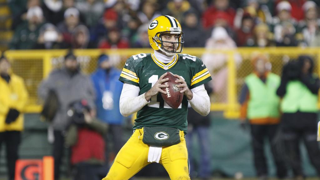 Nfl Qb Aaron Rodgers Invests In Connected Rowing Machine Startup Milwaukee Business Journal