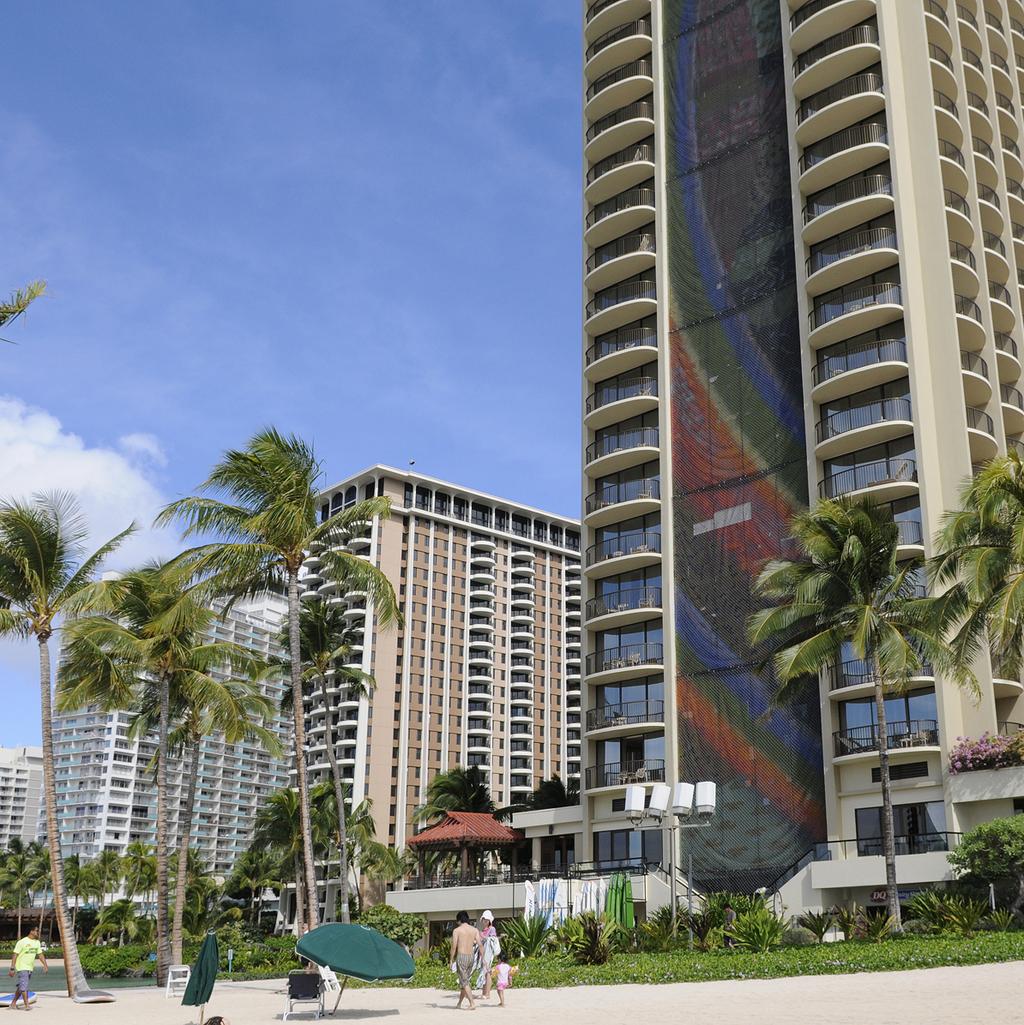 Ground-breaking Held for The Grand Waikikian, a 38-story Timeshare  Development at the Hilton Hawaiian Village Beach Resort and Spa / June 2006