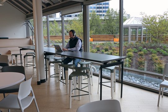 Jama cool Spaces Break room deck