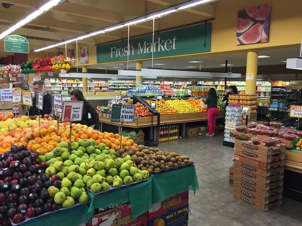 You know you're in Florida when your Publix grocery store has a fishing  aisle : r/Fishing