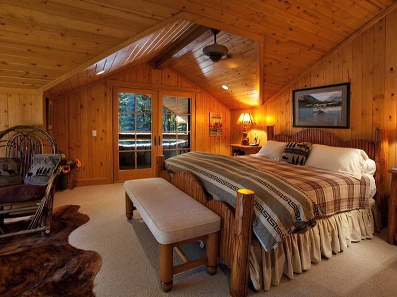 Live the Pacific Northwest Lifestyle on the Banks of the Methow River on over 12 Acres of Land