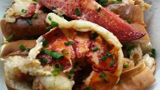 Six Triangle Restaurants Make The Top 16 N C Seafood Spots Saltbox Seafood Joint In Durham Is One Of Six Triangle Restaurants On Scoutology S List The