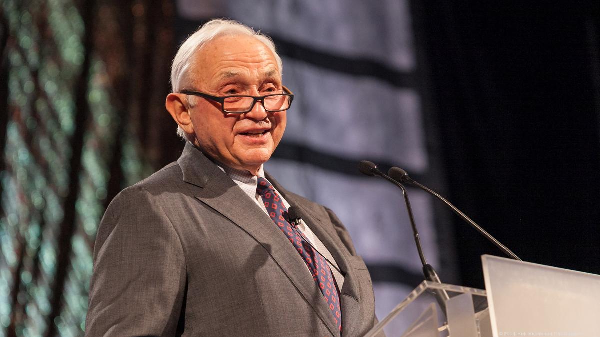 Les Wexner retires from L Brands, as era comes to an end