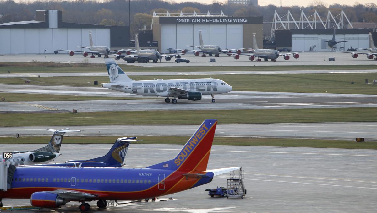 Mitchell airport to receive 4.4M for improvements Milwaukee Business