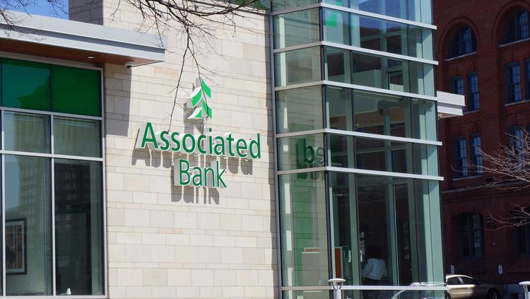 Judge tosses lawsuit linking Associated Bank to Minnesota Ponzi scheme ...