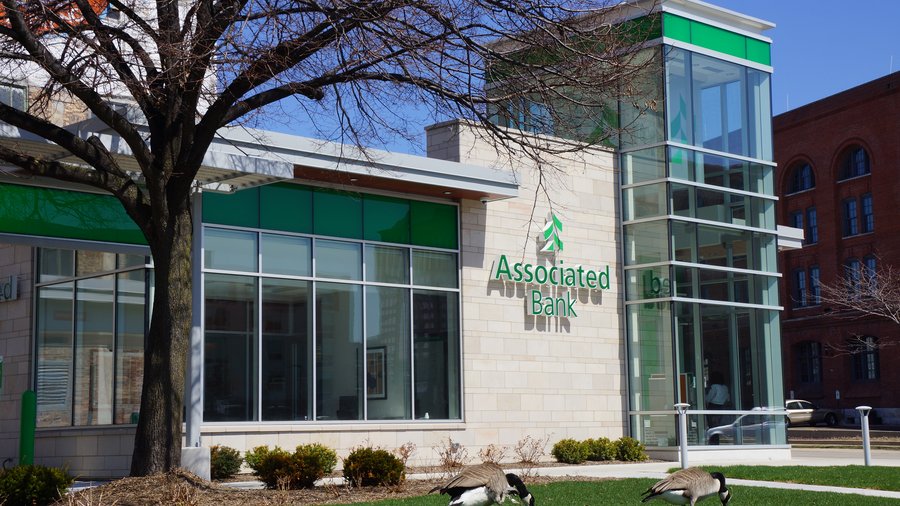 Associated Bank closing branches around Wisconsin, Illinois Milwaukee