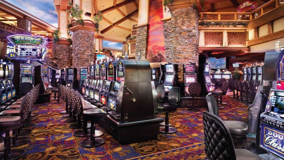 Supporters of Colorado casinoaiding ballot initiative turn in