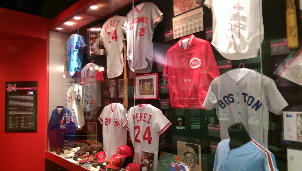 Reds Hall of Fame, Exhibits