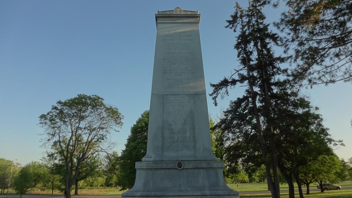 St. Louis Confederate Memorial in national spotlight - St. Louis Business Journal