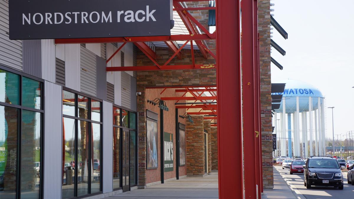 Nordstrom Rack to take Staples' space in Bay Shore - Newsday