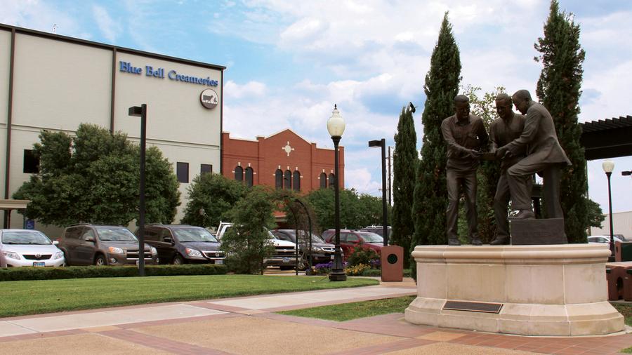 Business Pulse Poll Do you think Blue Bell's penalty for the listeria