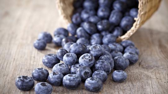 blueberries fruit THINKSTOCK