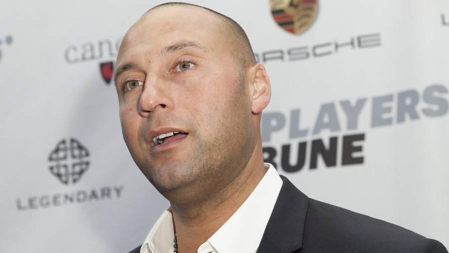 Derek Jeter joins Twitter, Instagram