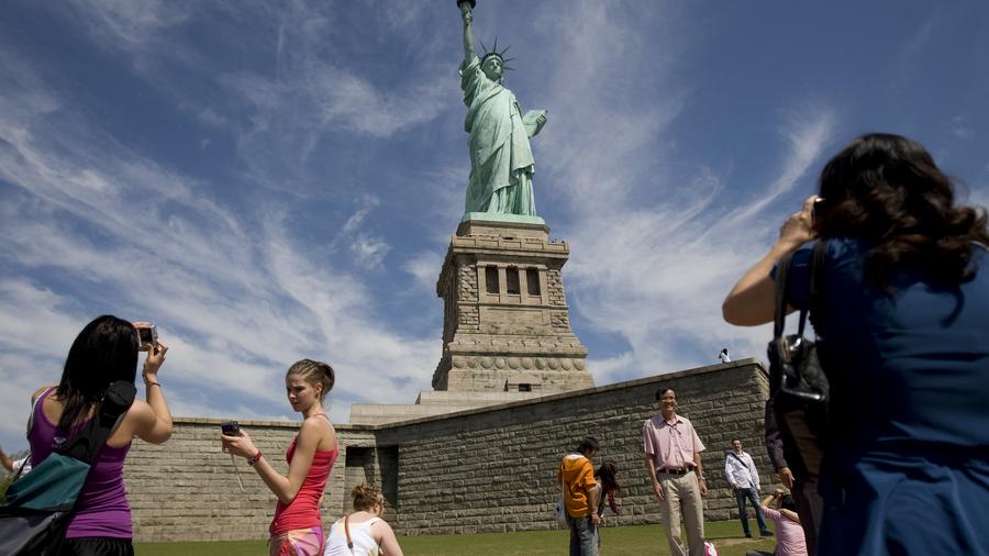 Business Pulse Quiz How well do you know the Statue of Liberty? New
