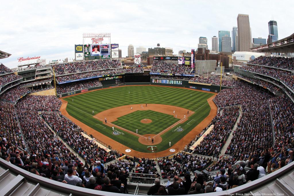 Target Field, Minnesota Twins agree on biggest maintenance expense: new  scoreboard and control room