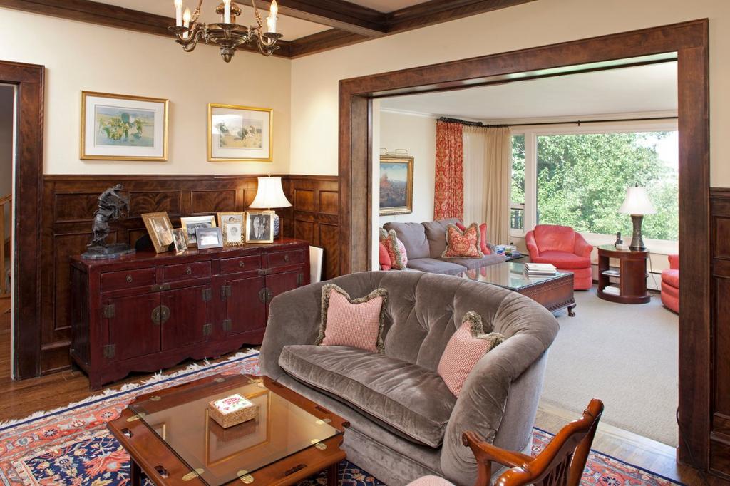 Stunning Lowry Hill Tudor with Mpls skyline views! Lowry Hill