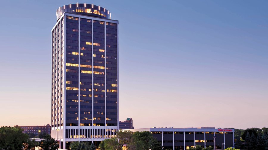 Wells Fargo Plaza in Bloomington to sell at foreclosure auction ...